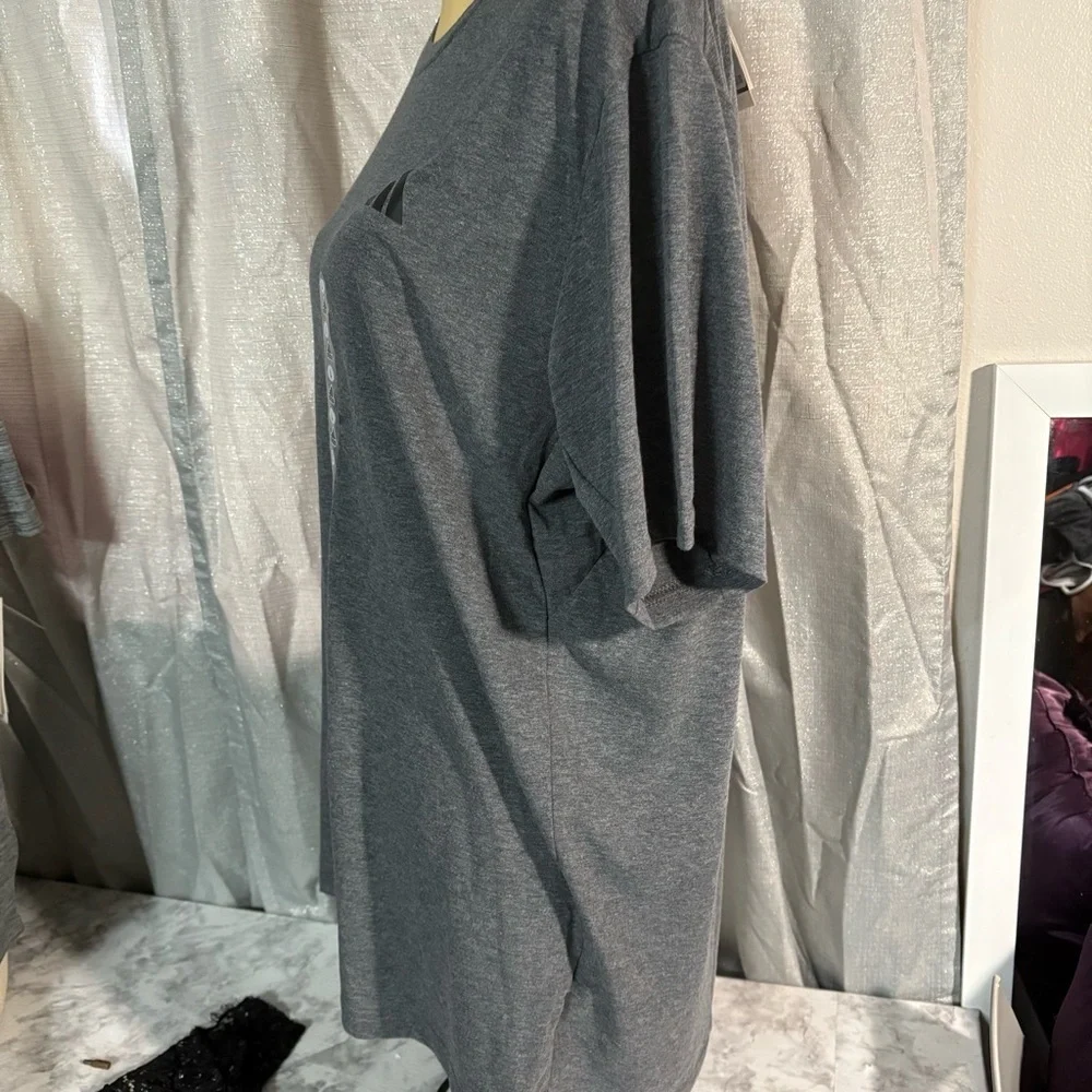 NWT Adidas men’s t-shirt size L